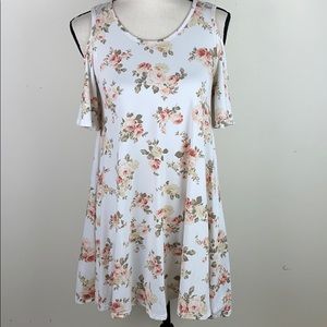 ⭐️🌸Twelvemonths floral cold shoulder short dress